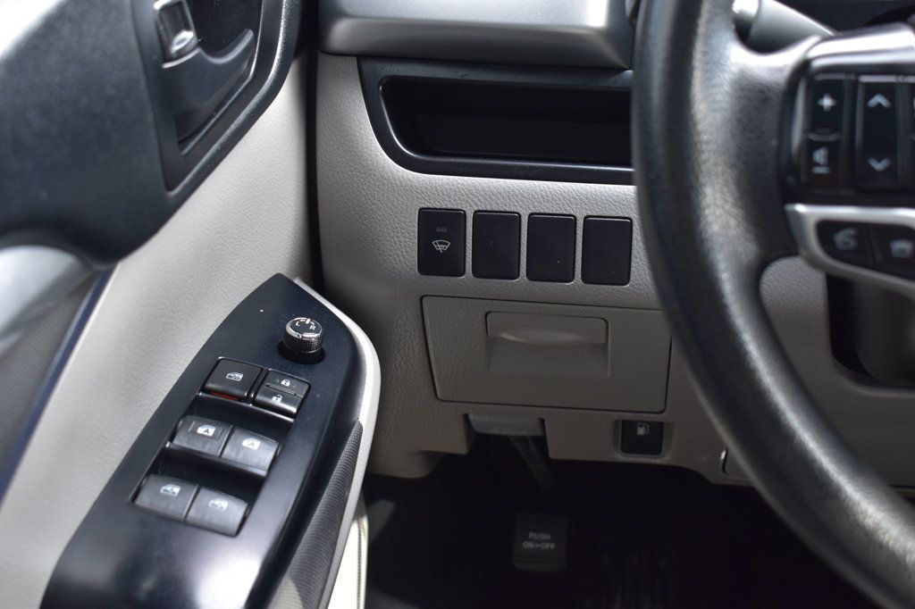 2016 Toyota Highlander AWD 4dr V6 LE - 22963673 - 36