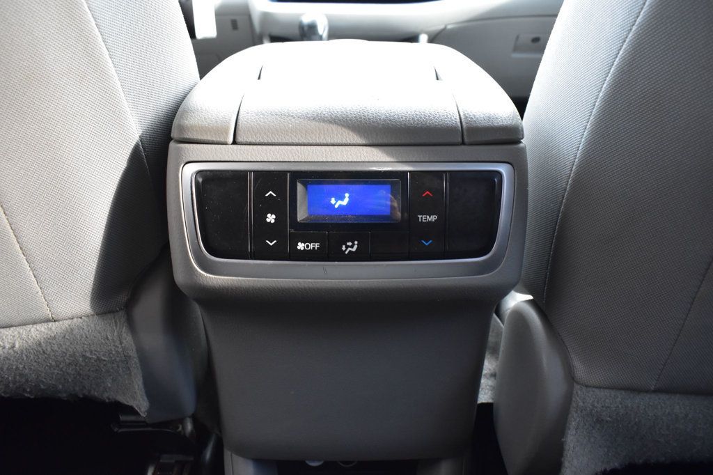 2016 Toyota Highlander AWD 4dr V6 LE - 22963673 - 37