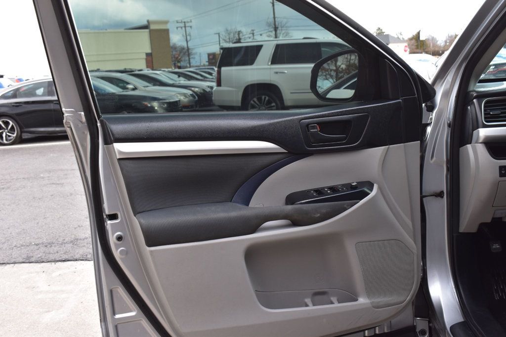 2016 Toyota Highlander AWD 4dr V6 LE - 22963673 - 50