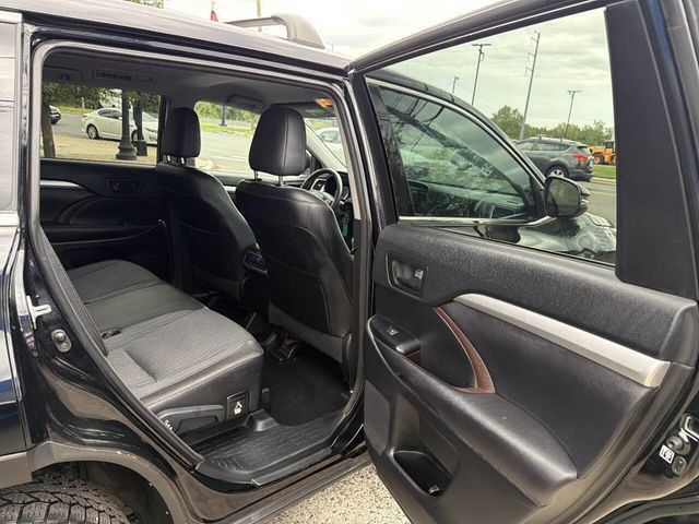2016 Toyota Highlander AWD 4dr V6 LE Plus - 23074308 - 12