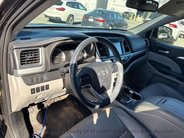 2016 Toyota Highlander AWD 4dr V6 XLE - 23102076 - 5