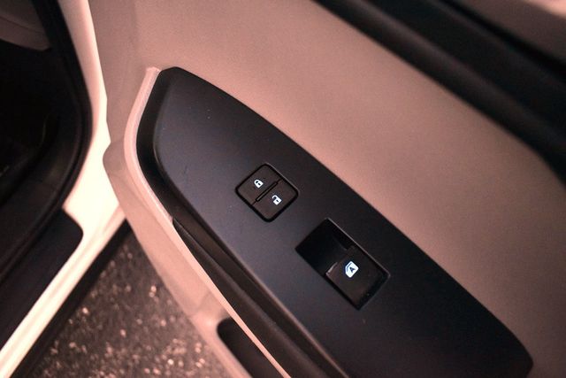 2016 Toyota Highlander AWD 4dr V6 XLE - 22942359 - 30