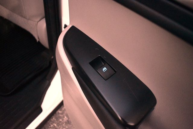 2016 Toyota Highlander AWD 4dr V6 XLE - 22942359 - 31