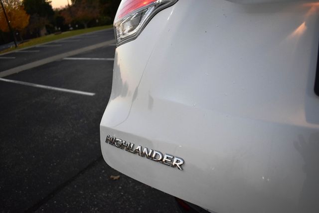 2016 Toyota Highlander AWD 4dr V6 XLE - 22942359 - 33