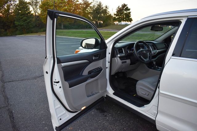 2016 Toyota Highlander AWD 4dr V6 XLE - 22942359 - 41