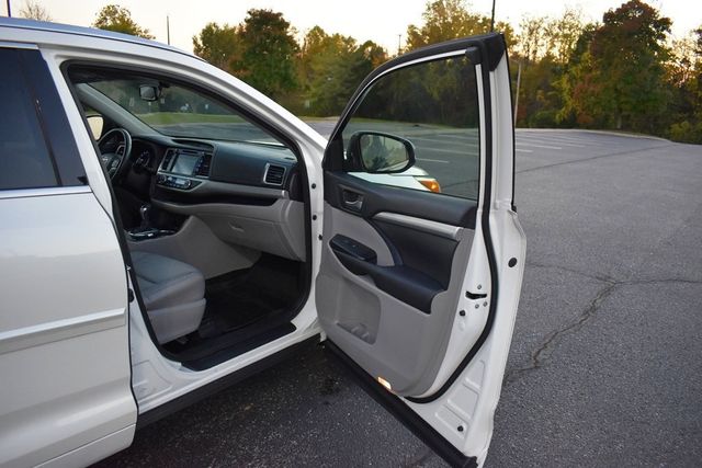 2016 Toyota Highlander AWD 4dr V6 XLE - 22942359 - 42