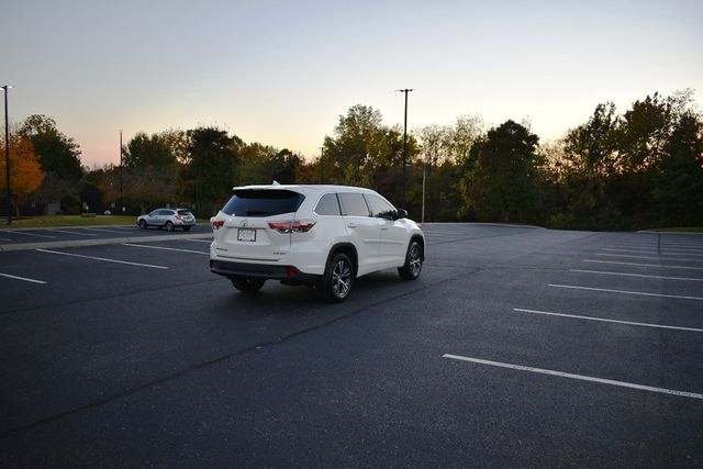 2016 Toyota Highlander AWD 4dr V6 XLE - 22942359 - 51