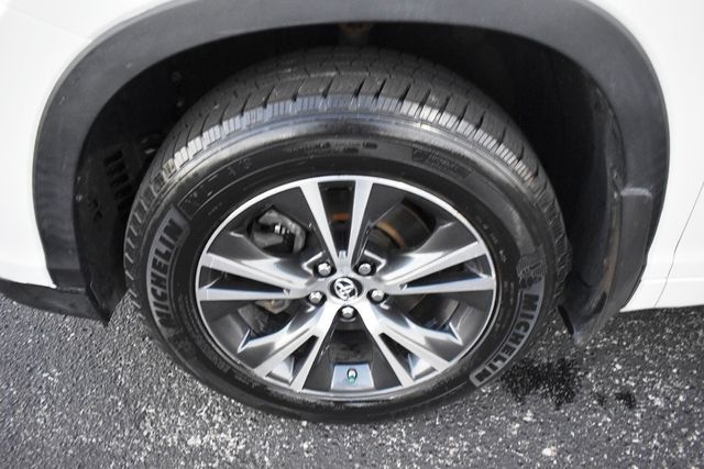 2016 Toyota Highlander AWD 4dr V6 XLE - 22942359 - 56