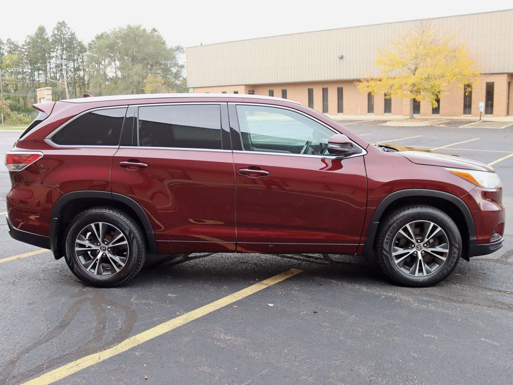 2016 Toyota Highlander AWD 4dr V6 XLE - 22936827 - 7