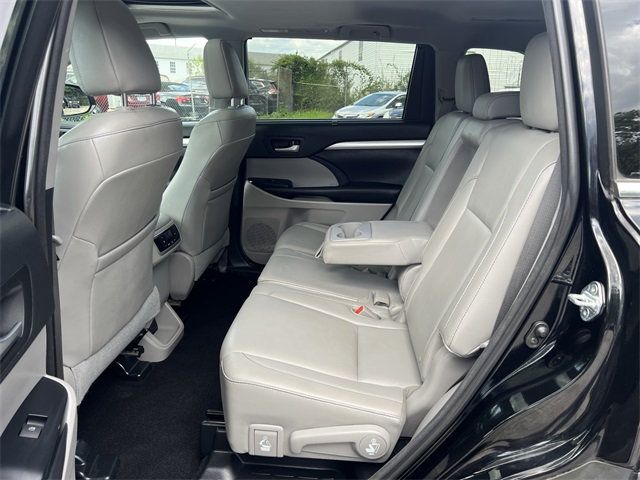 2016 Toyota Highlander AWD 4dr V6 XLE - 22907890 - 13