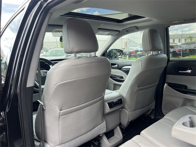 2016 Toyota Highlander AWD 4dr V6 XLE - 22907890 - 14