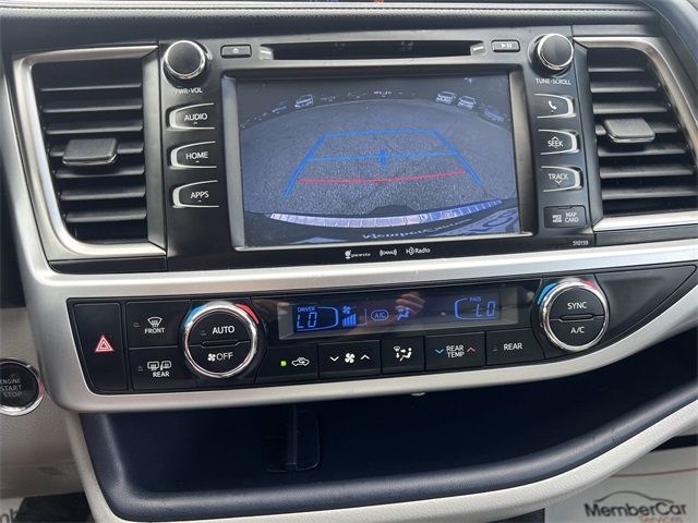 2016 Toyota Highlander AWD 4dr V6 XLE - 22907890 - 32