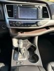 2016 Toyota Highlander AWD 4dr V6 XLE - 22637477 - 35