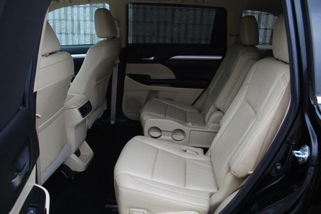 2016 Toyota Highlander AWD XLE W/ 2ND ROW CAPTAIN CHAIRS, LEATHER, MOONROOF - 22960207 - 27