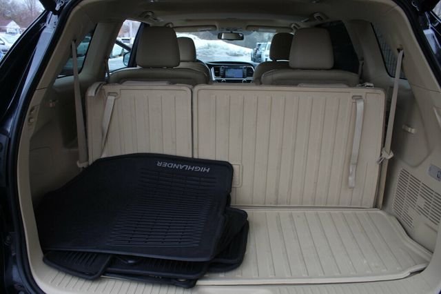 2016 Toyota Highlander AWD XLE W/ 2ND ROW CAPTAIN CHAIRS, LEATHER, MOONROOF - 22960207 - 36