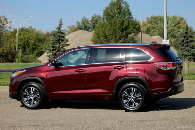 2016 Toyota Highlander AWD XLE W/ ENTUNE PREMIUM AUDIO, LEATHER, POWER MOONROOF - 22918598 - 17