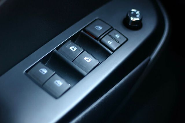 2016 Toyota Highlander AWD XLE W/ ENTUNE PREMIUM AUDIO, LEATHER, POWER MOONROOF - 22918598 - 19