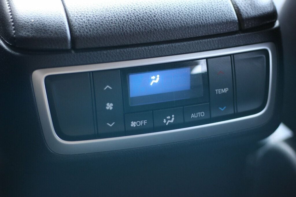 2016 Toyota Highlander XLE photo 23