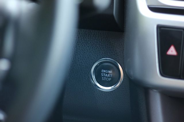 2016 Toyota Highlander AWD XLE W/ ENTUNE PREMIUM AUDIO, LEATHER, POWER MOONROOF - 22918598 - 30