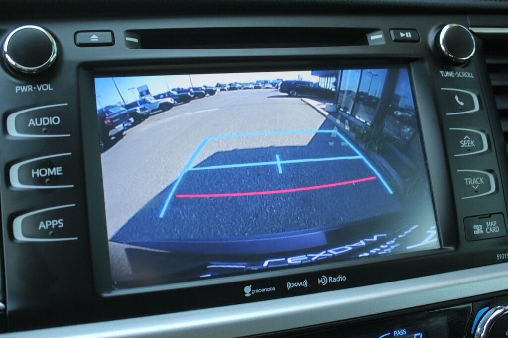 2016 Toyota Highlander XLE photo 33