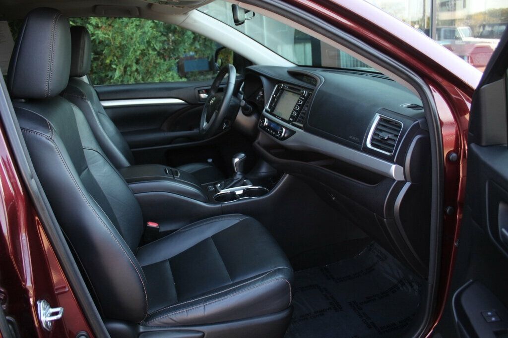 2016 Toyota Highlander XLE photo 5