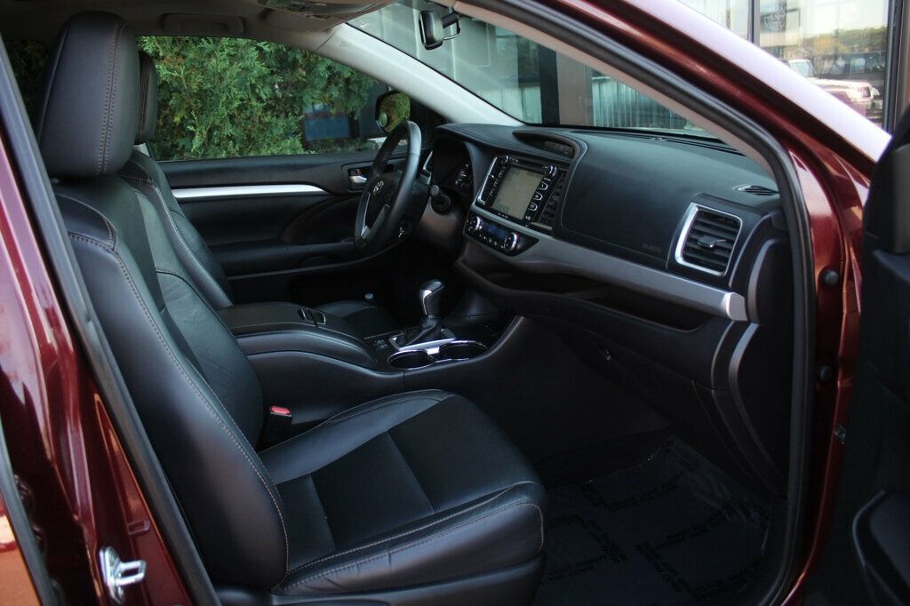 2016 Toyota Highlander XLE photo 6