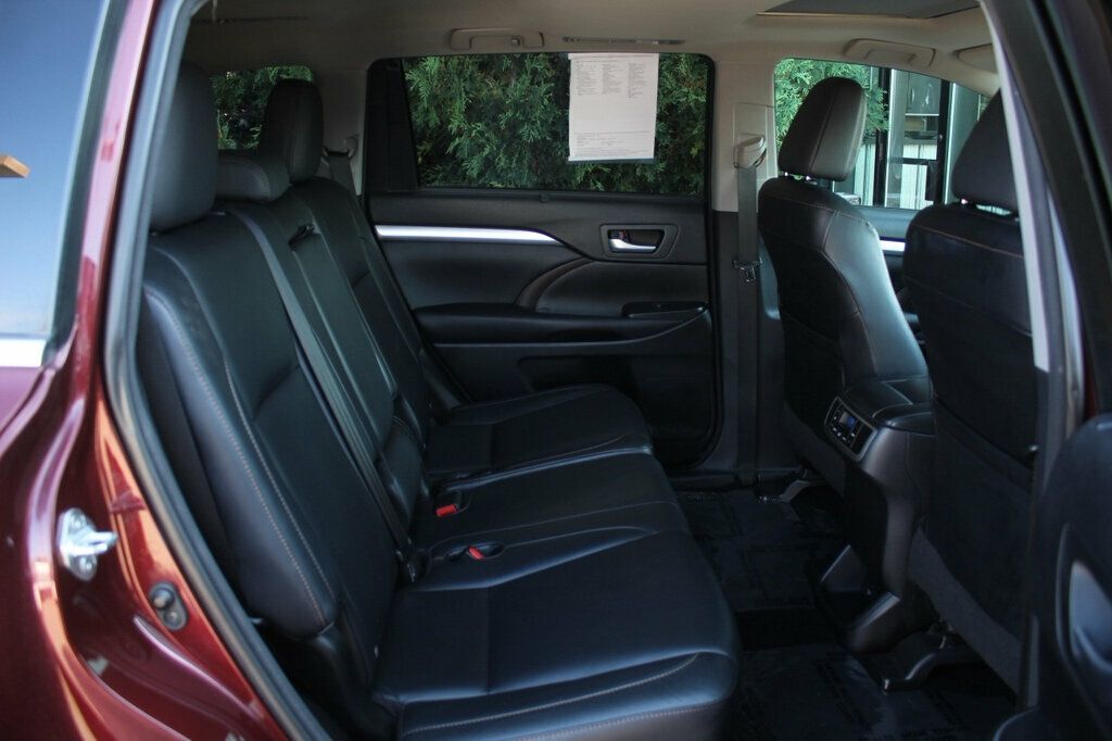 2016 Toyota Highlander XLE photo 8