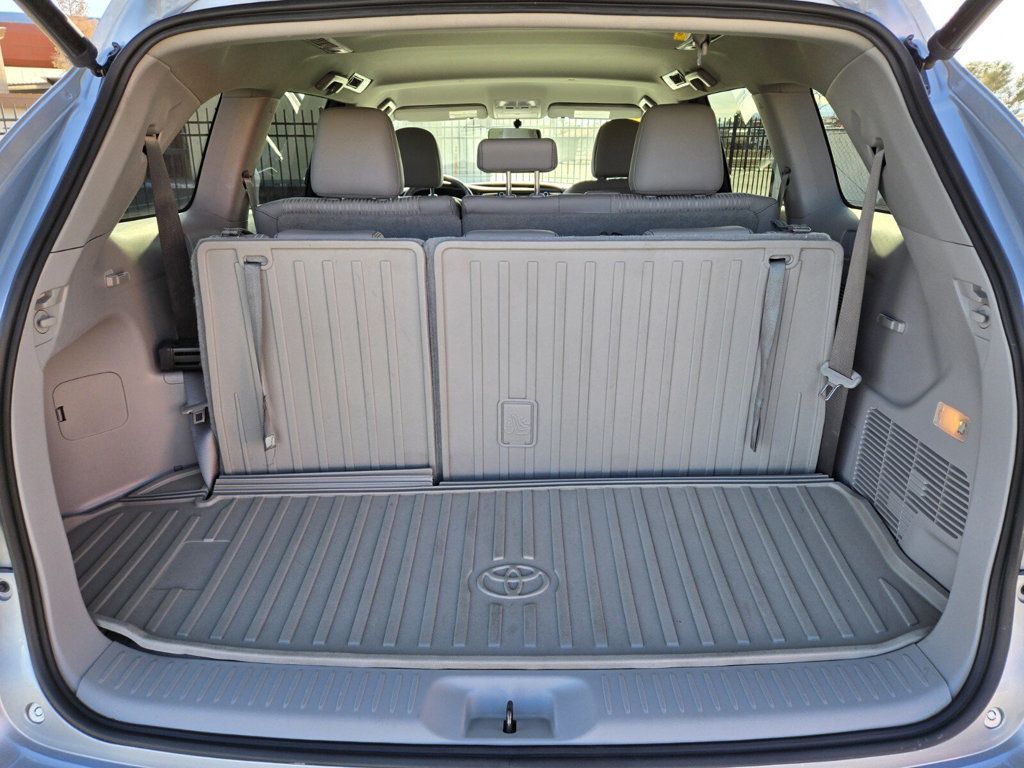 2016 Toyota Highlander FWD 4dr V6 LE Plus - 22983784 - 12