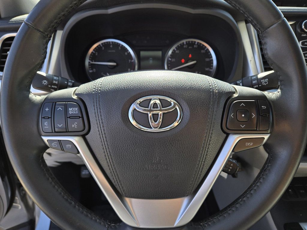 2016 Toyota Highlander FWD 4dr V6 LE Plus - 22983784 - 17