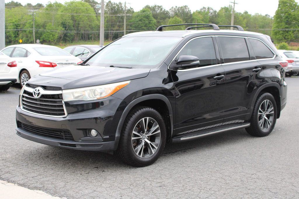 2016 Toyota Highlander XLE photo 3