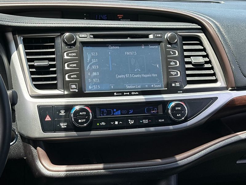 2016 Toyota Highlander Limited - 23050784 - 14