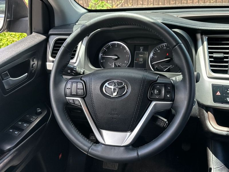 2016 Toyota Highlander Limited - 23050784 - 16