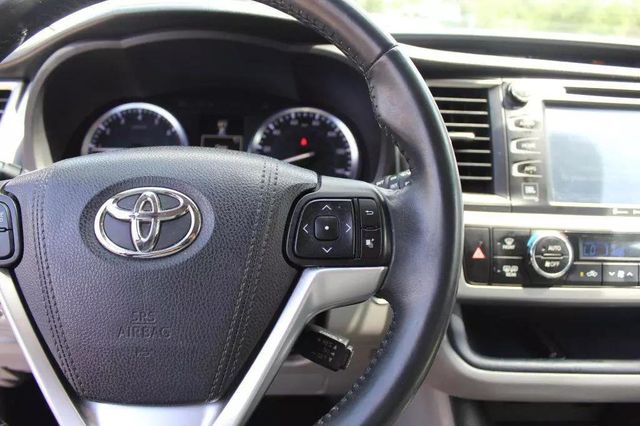 2016 Toyota Highlander Limited Sport Utility 4D - 22470252 - 24