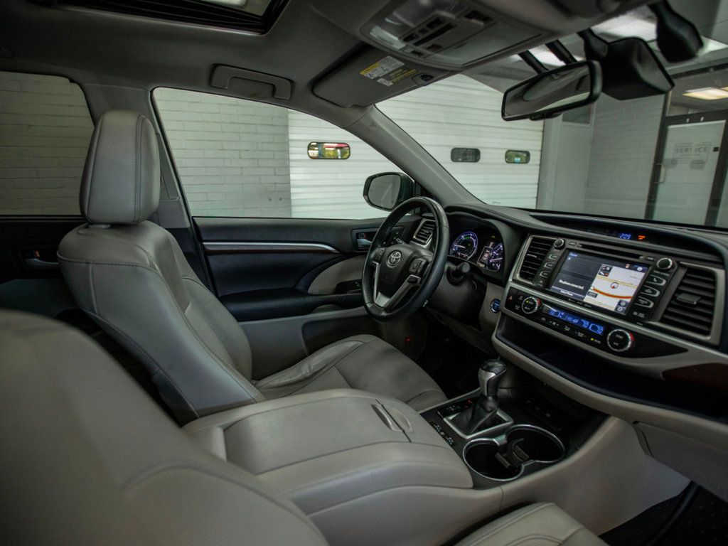 2016 Toyota Highlander Hybrid Limited photo 14