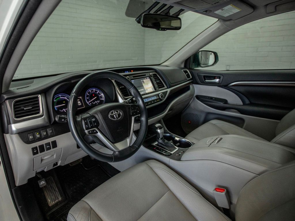2016 Toyota Highlander Hybrid Limited photo 16