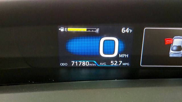 2016 Toyota Prius 5dr Hatchback Four - 23034688 - 12