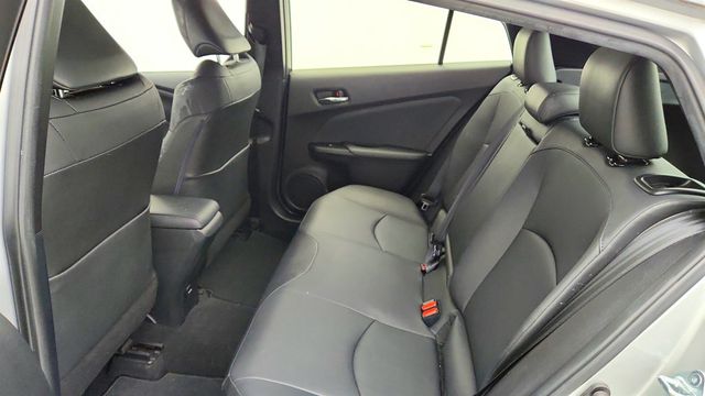 2016 Toyota Prius 5dr Hatchback Four - 23034688 - 17