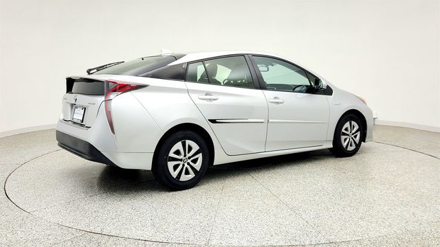 2016 Toyota Prius 5dr Hatchback Four - 23034688 - 4