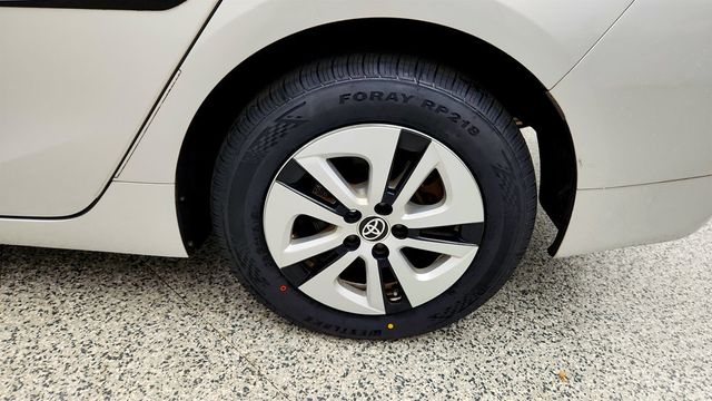 2016 Toyota Prius 5dr Hatchback Four - 23034688 - 8