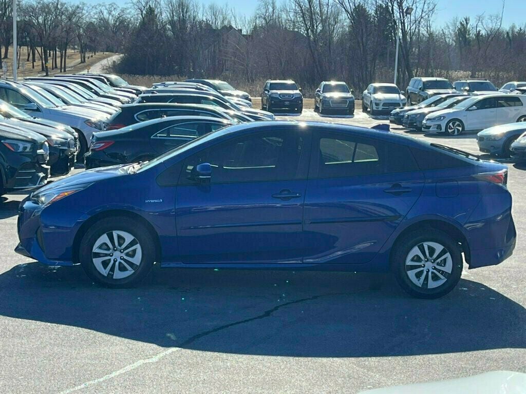 2016 Toyota Prius 5dr Hatchback Four - 22733549 - 18