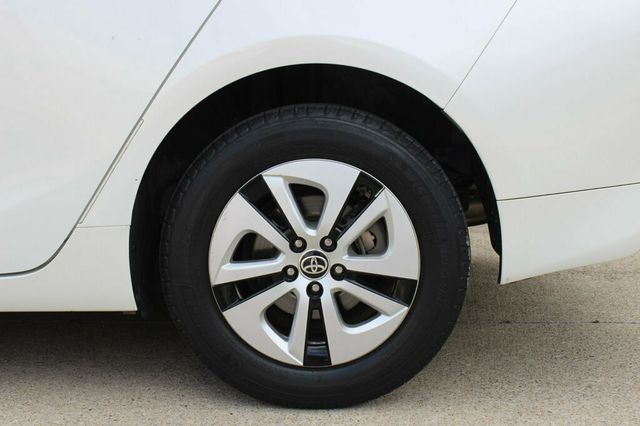 2016 Toyota Prius 5dr Hatchback Four Touring - 23030695 - 34
