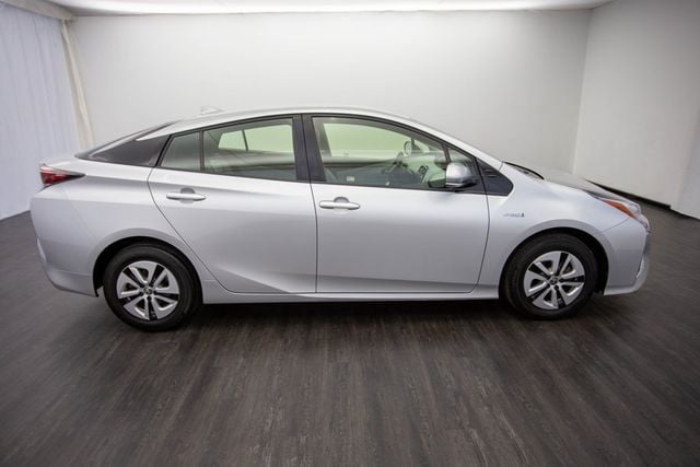 2016 Toyota Prius 5dr Hatchback Three - 22706146 - 5