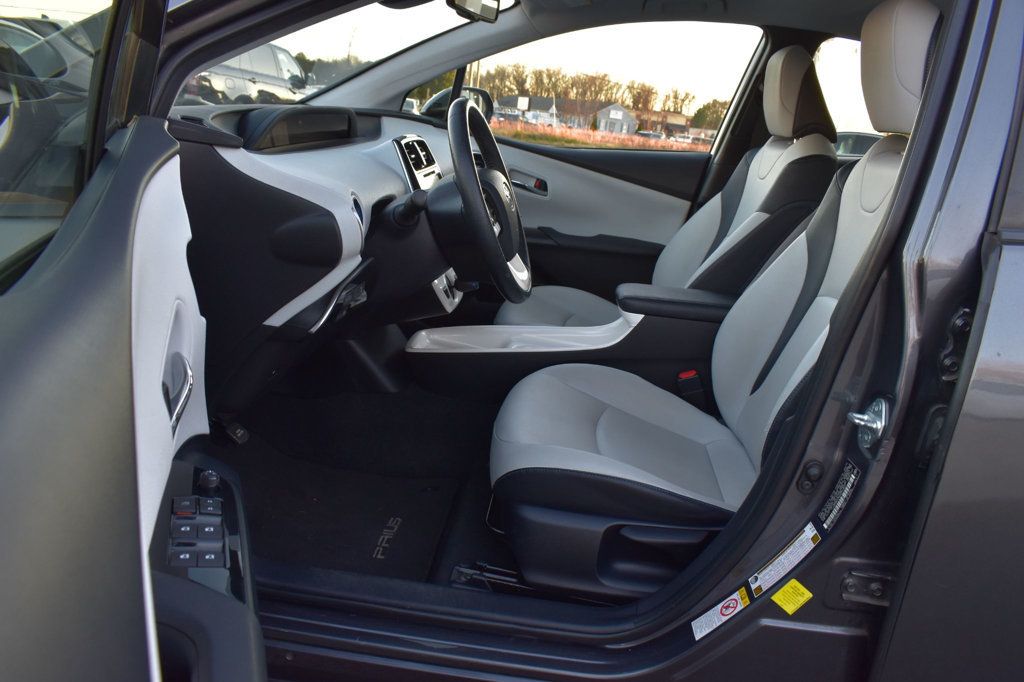 2016 Toyota Prius 5dr Hatchback Three Touring - 22958502 - 14