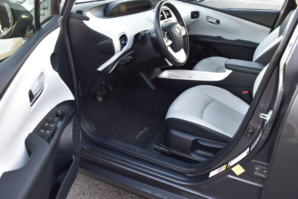 2016 Toyota Prius 5dr Hatchback Three Touring - 22958502 - 16
