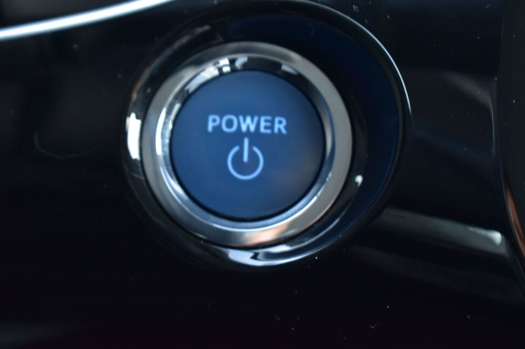 2016 Toyota Prius 5dr Hatchback Three Touring - 22958502 - 30