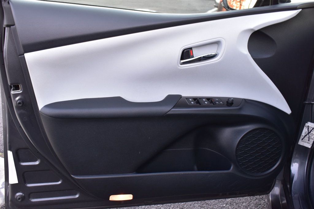 2016 Toyota Prius 5dr Hatchback Three Touring - 22958502 - 48