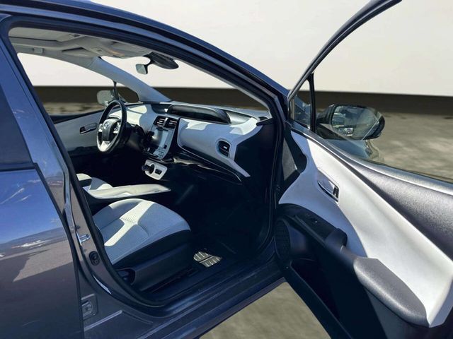 2016 Toyota Prius 5dr Hatchback Three Touring - 23002628 - 19