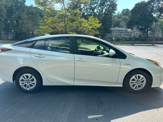 2016 Toyota Prius 5dr Hatchback Two - 22099725 - 3