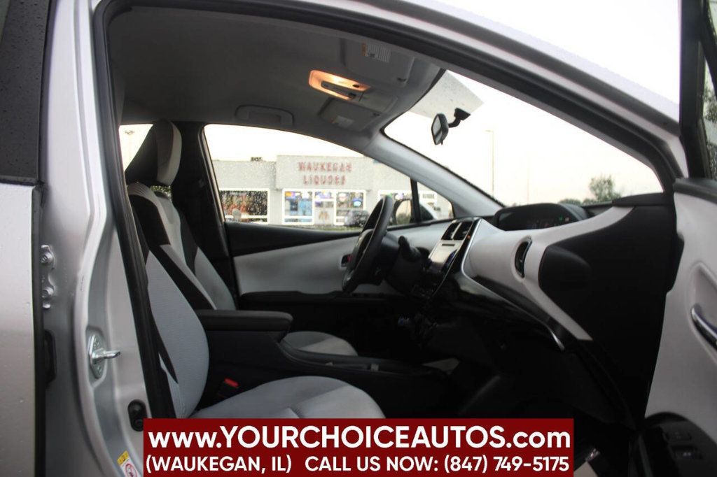 2016 Toyota Prius 5dr Hatchback Two - 22903344 - 10