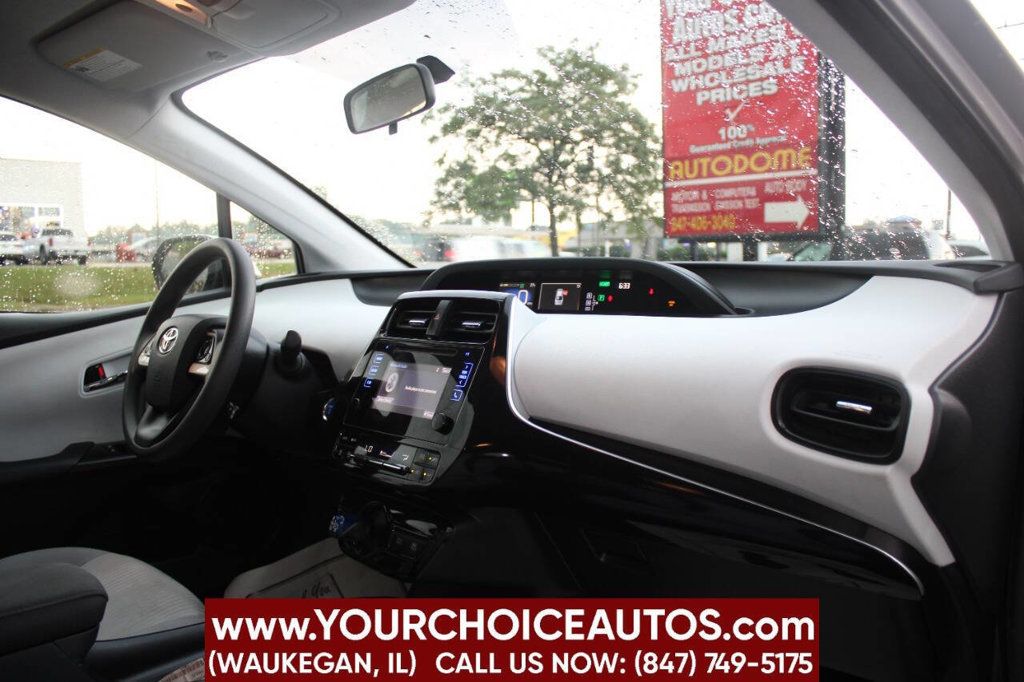 2016 Toyota Prius 5dr Hatchback Two - 22903344 - 11